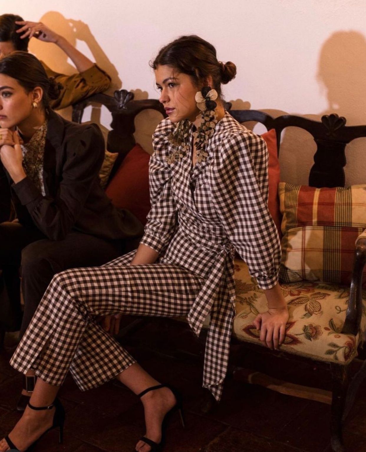 Una selección de total looks para invitadas de boda