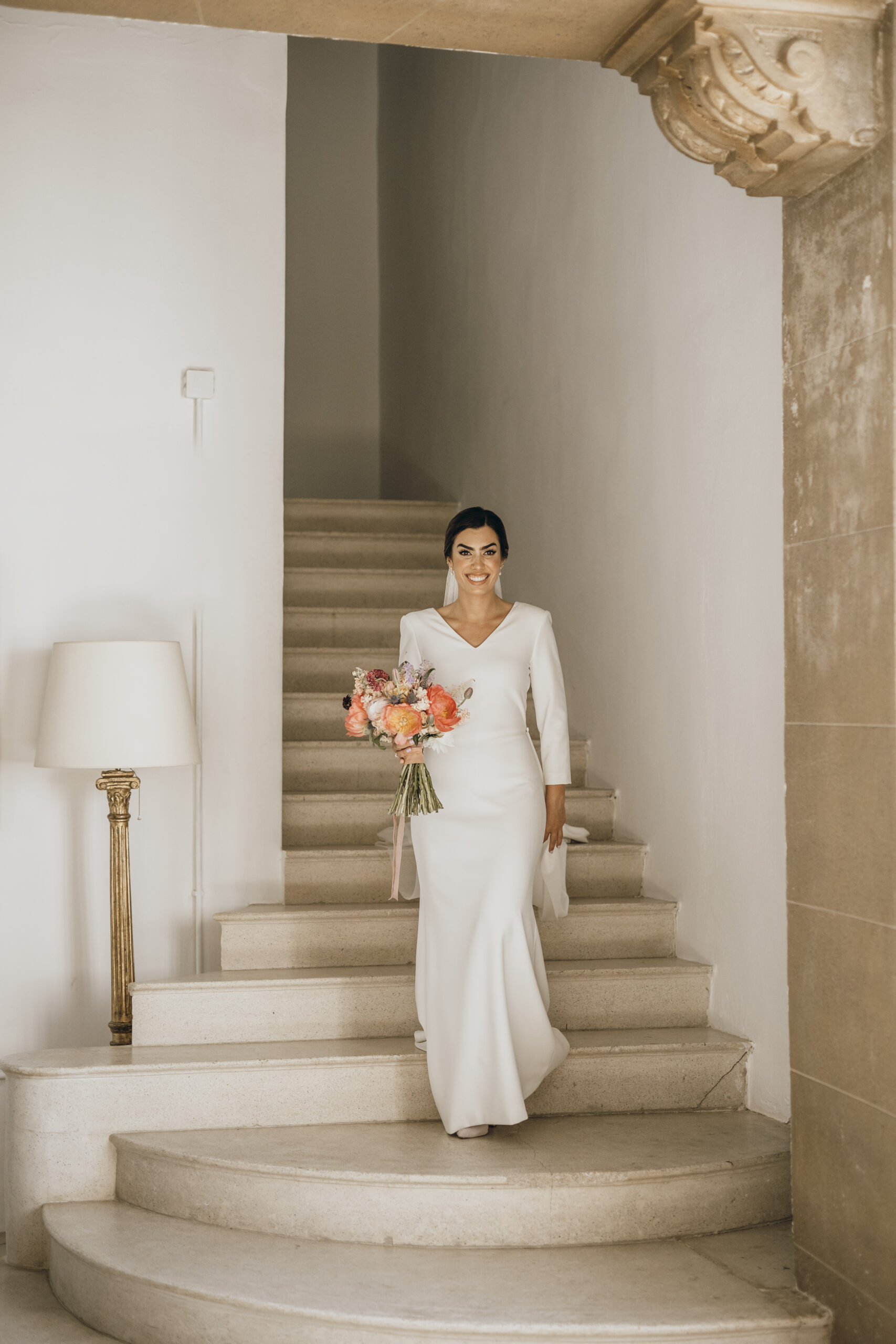 Marta luciendo su bridal look antes de salir de casa